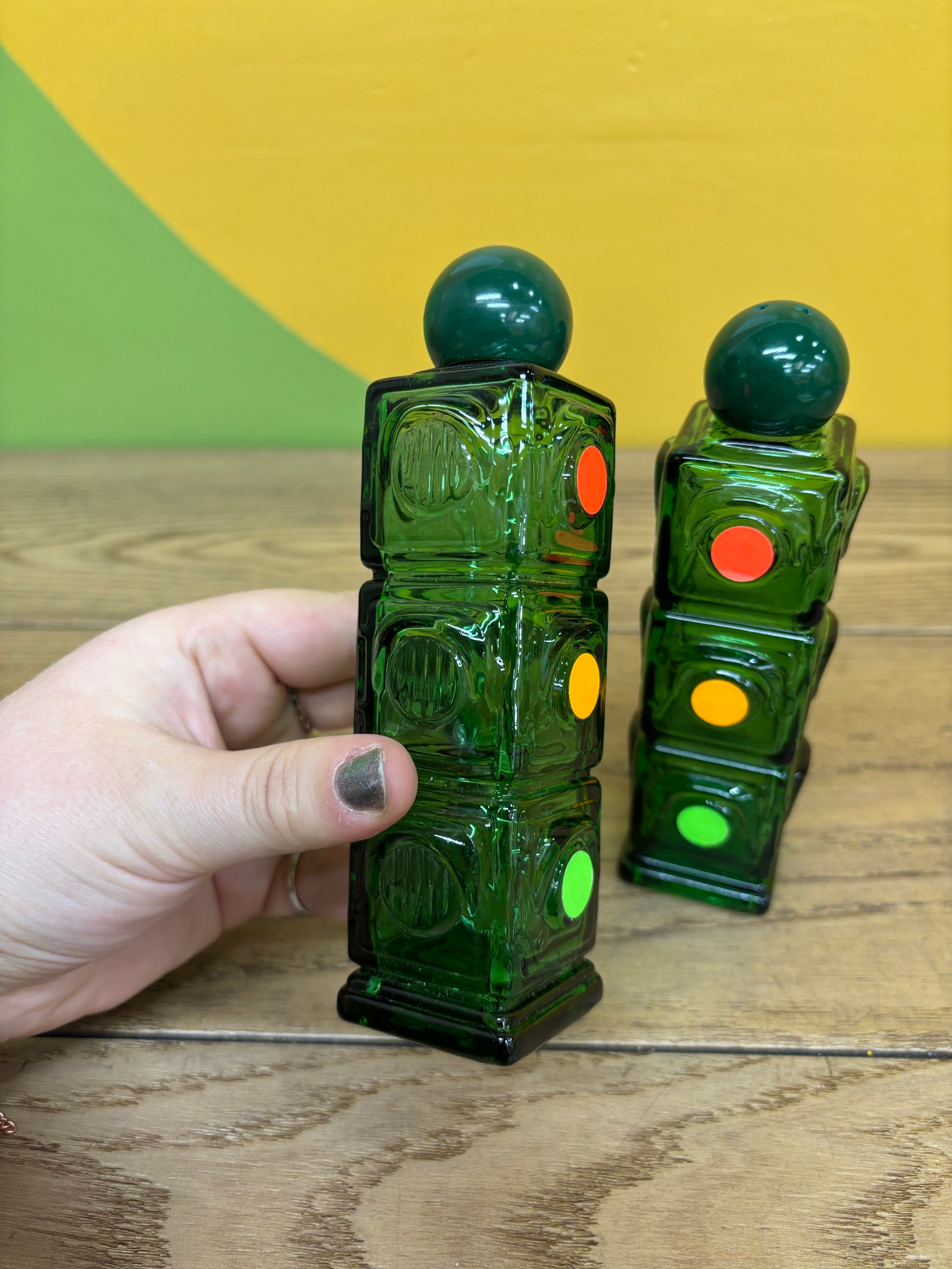 Avon Stop N Go Traffic Light Salt & Pepper Shakers
