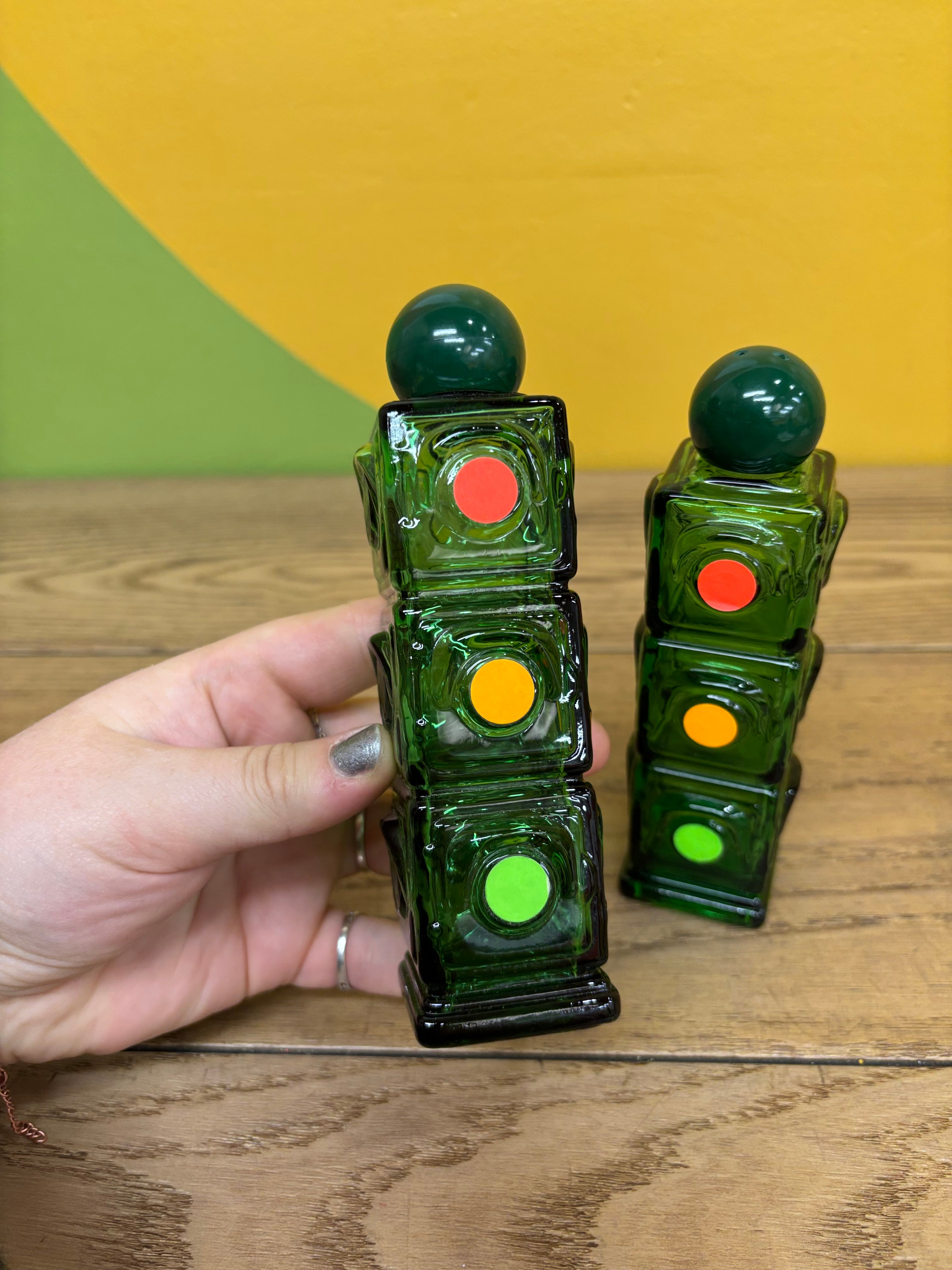 Avon Stop N Go Traffic Light Salt & Pepper Shakers
