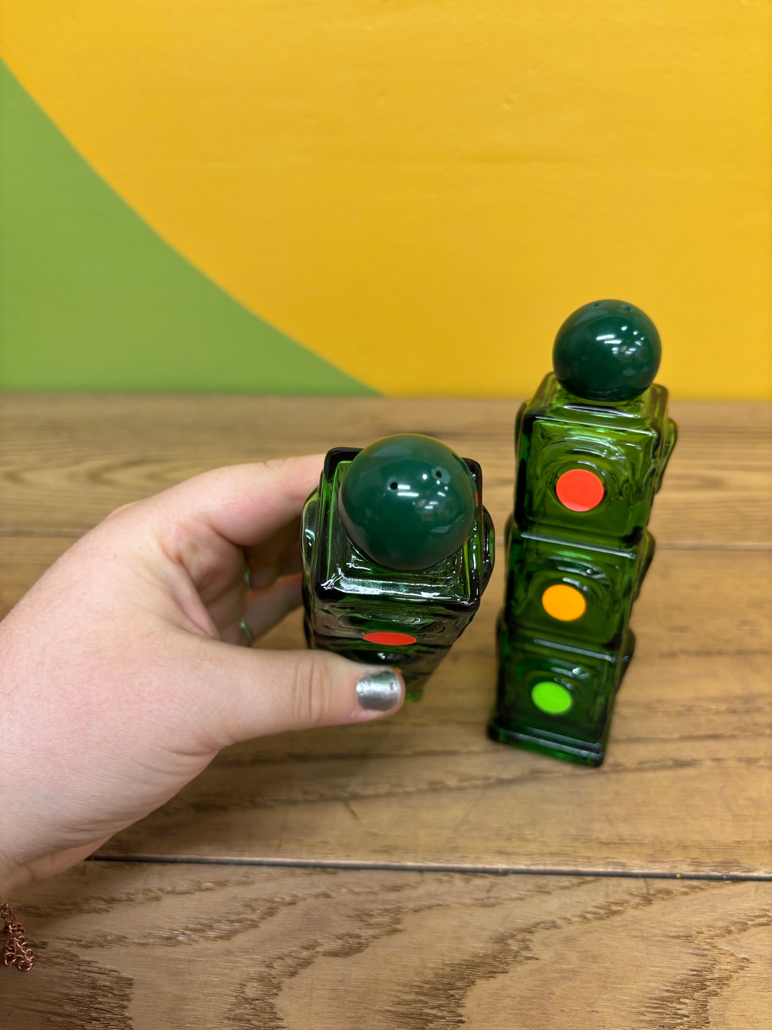 Avon Stop N Go Traffic Light Salt & Pepper Shakers