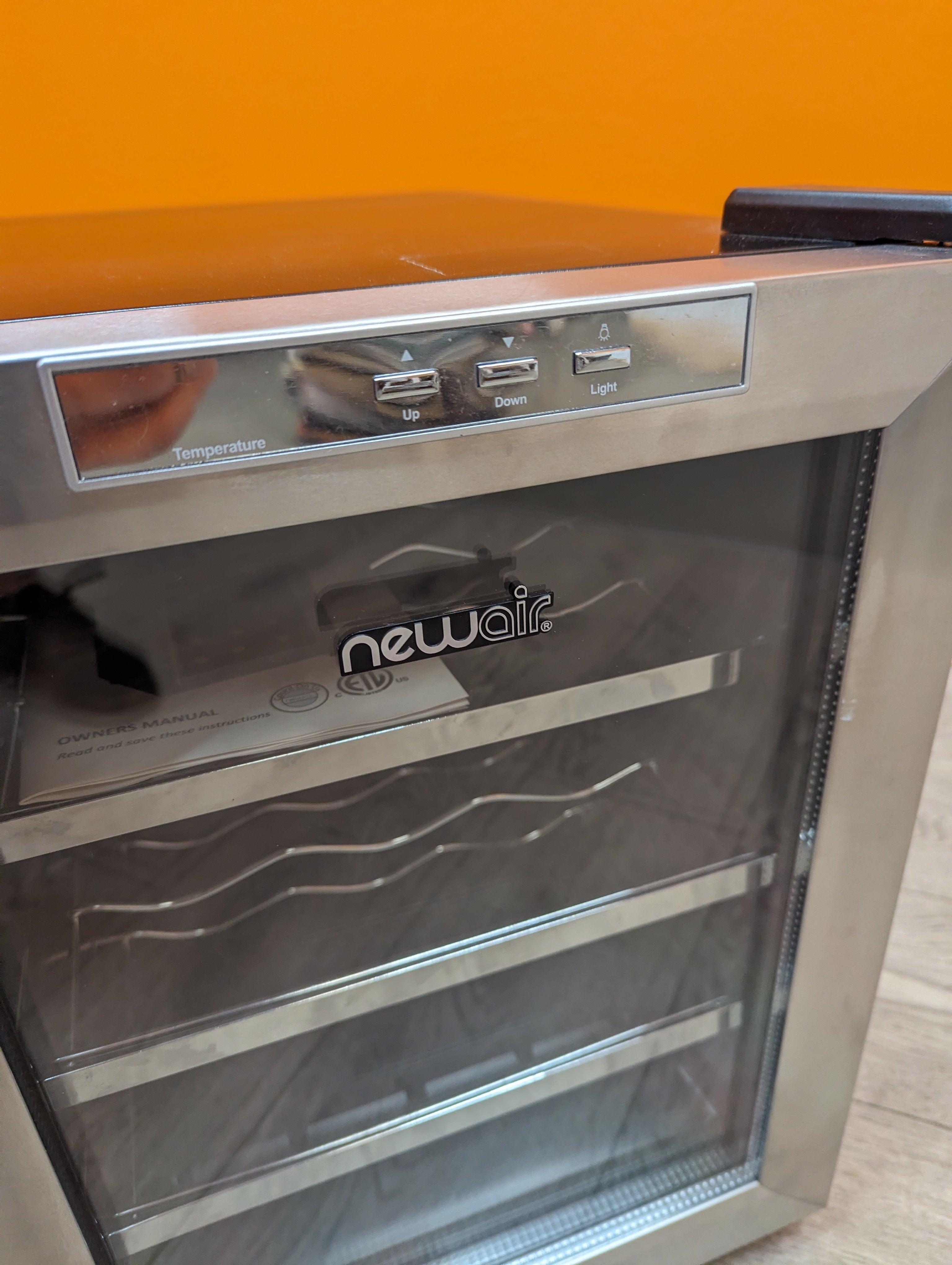 NewAir AW-121E Thermoelectric Wine Cooler